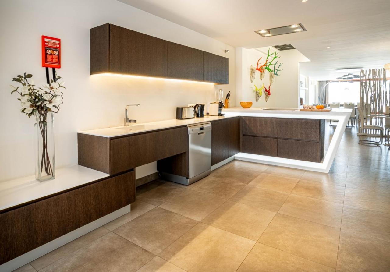 Grand Terrace Apartment In Puerto De Alcudia Eksteriør bilde